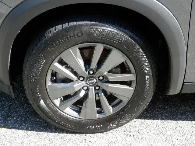2025 Nissan Pathfinder SV 4WD