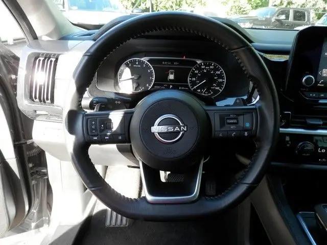 2025 Nissan Pathfinder SV 4WD