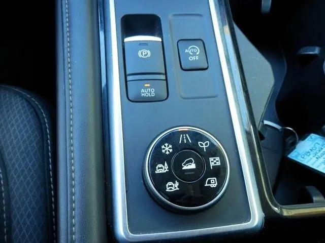 2025 Nissan Pathfinder SV 4WD
