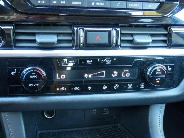 2025 Nissan Pathfinder SV 4WD
