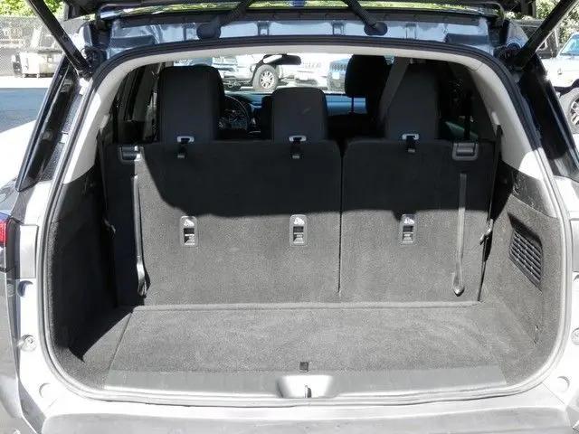 2025 Nissan Pathfinder SV 4WD