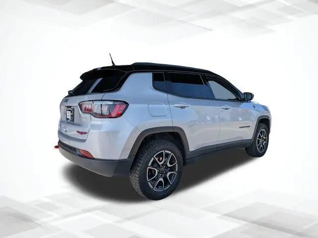 2025 Jeep Compass Trailhawk 4x4