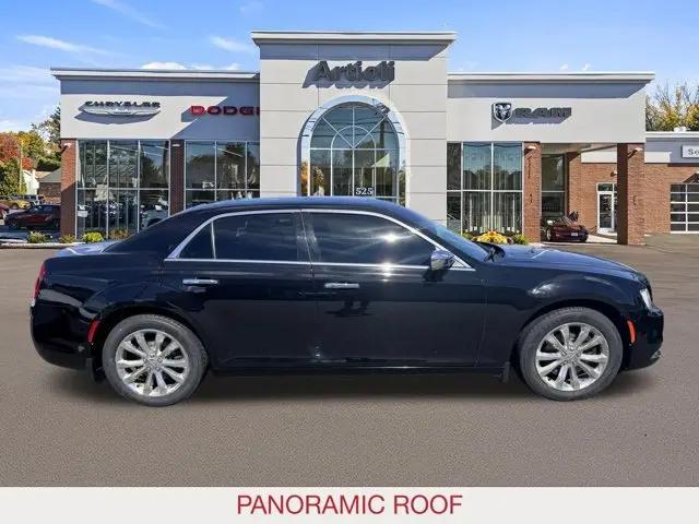 2017 Chrysler 300 AWD