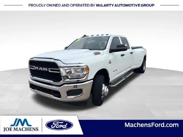 2022 Ram 3500 Tradesman Crew Cab 4x2 8 Box for sale in Columbia, MO