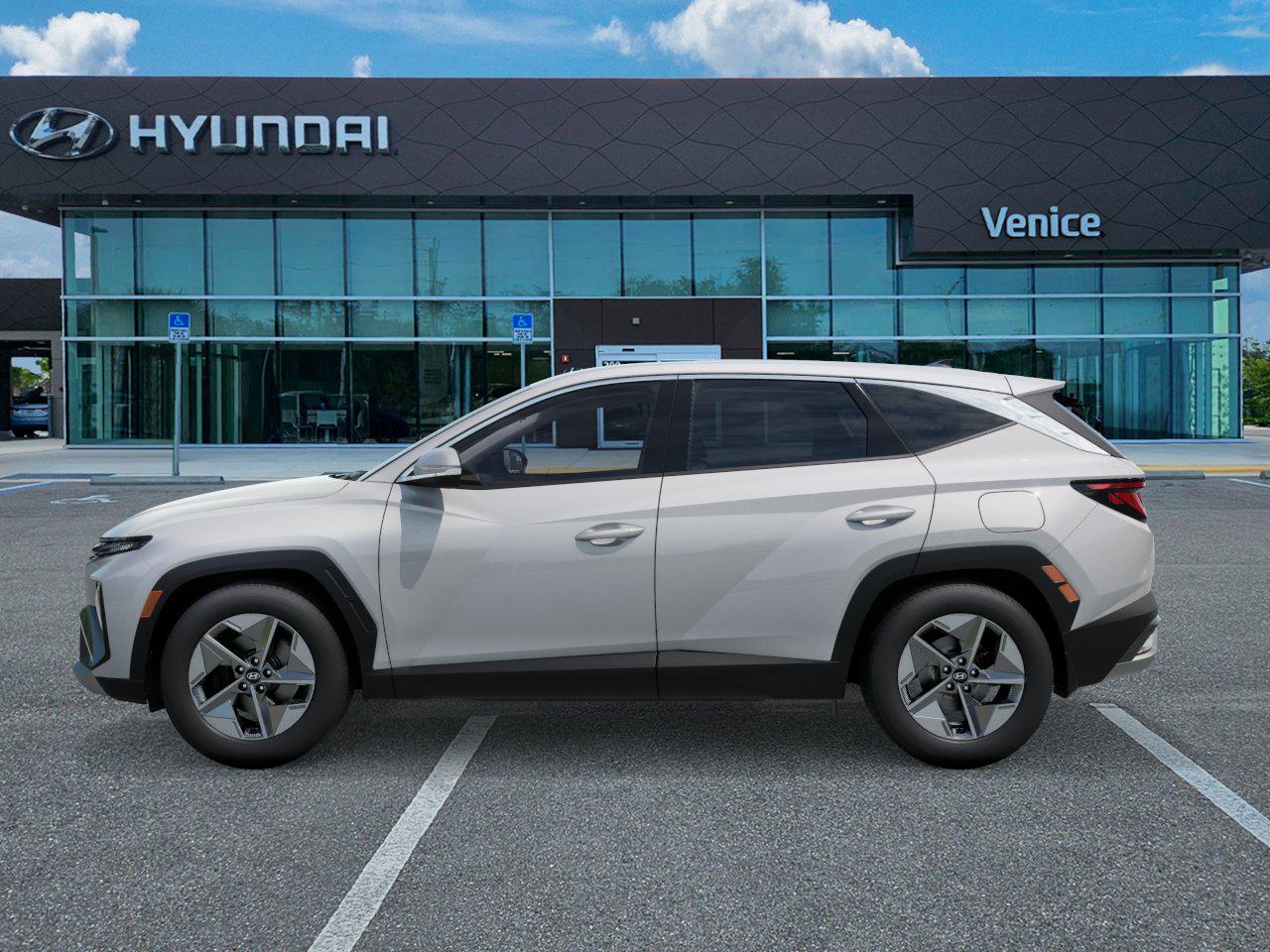 2026 Hyundai TUCSON HYBRID SEL FWD - Image 3