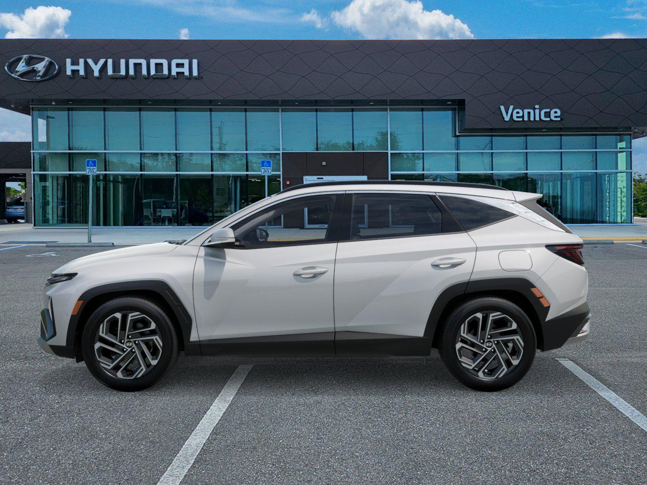 2026 Hyundai TUCSON HYBRID Limited - Image 3