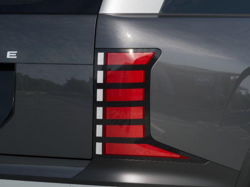 New 2027 Gray Hyundai SEL FWD image 10