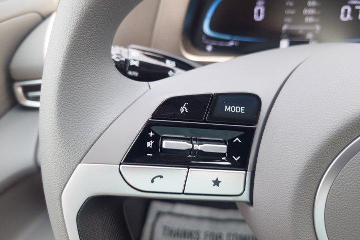 New 2026 White HYUNDAI SE image 26