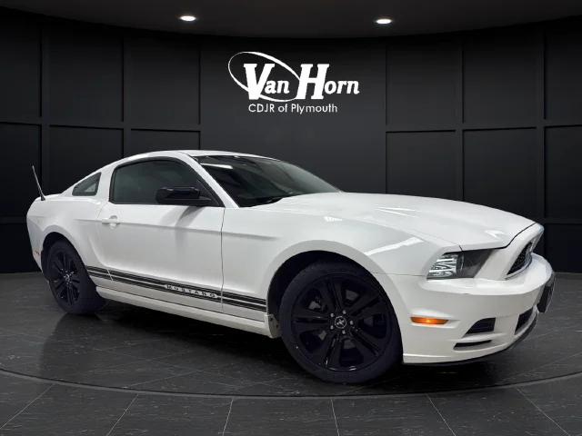 2013 Ford Mustang V6 for sale in Plymouth, WI