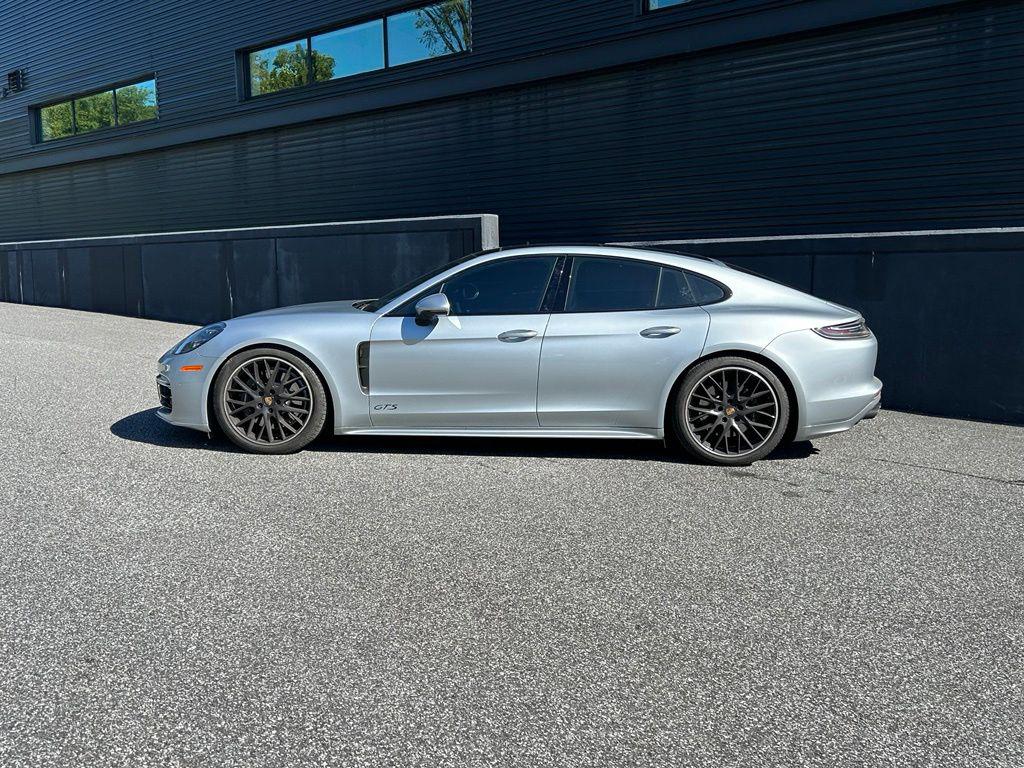 /2023 Porsche Panamera