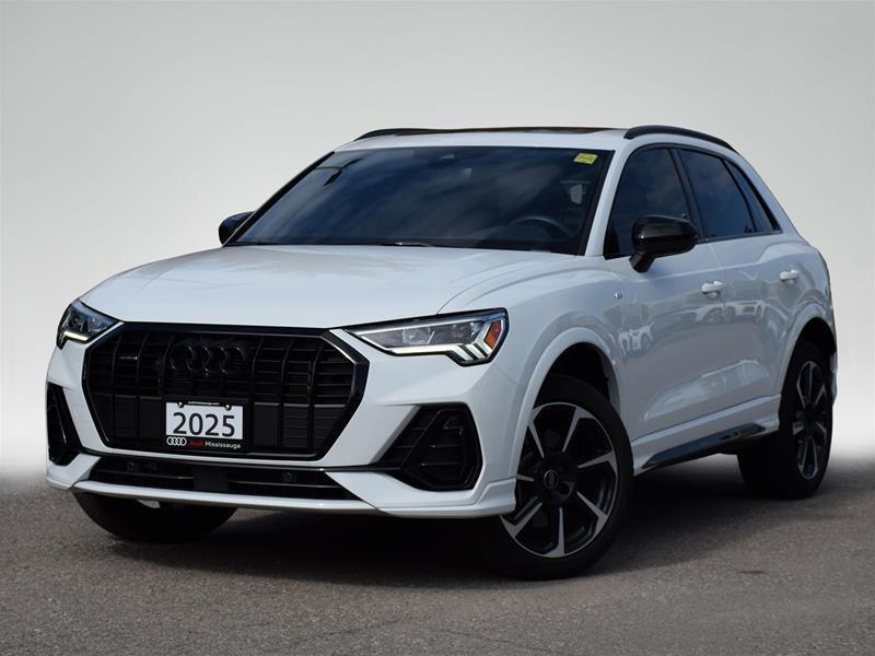 Glacier White Metallic 2025 Audi Q3 SUV / Crossover  Automatic