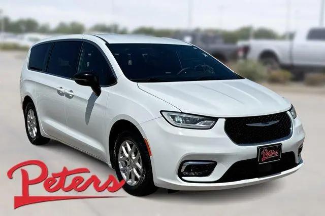 2025 Chrysler Pacifica Select for sale in Longview, TX