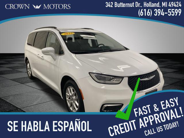 2022 Chrysler Pacifica Touring L for sale in Holland, MI