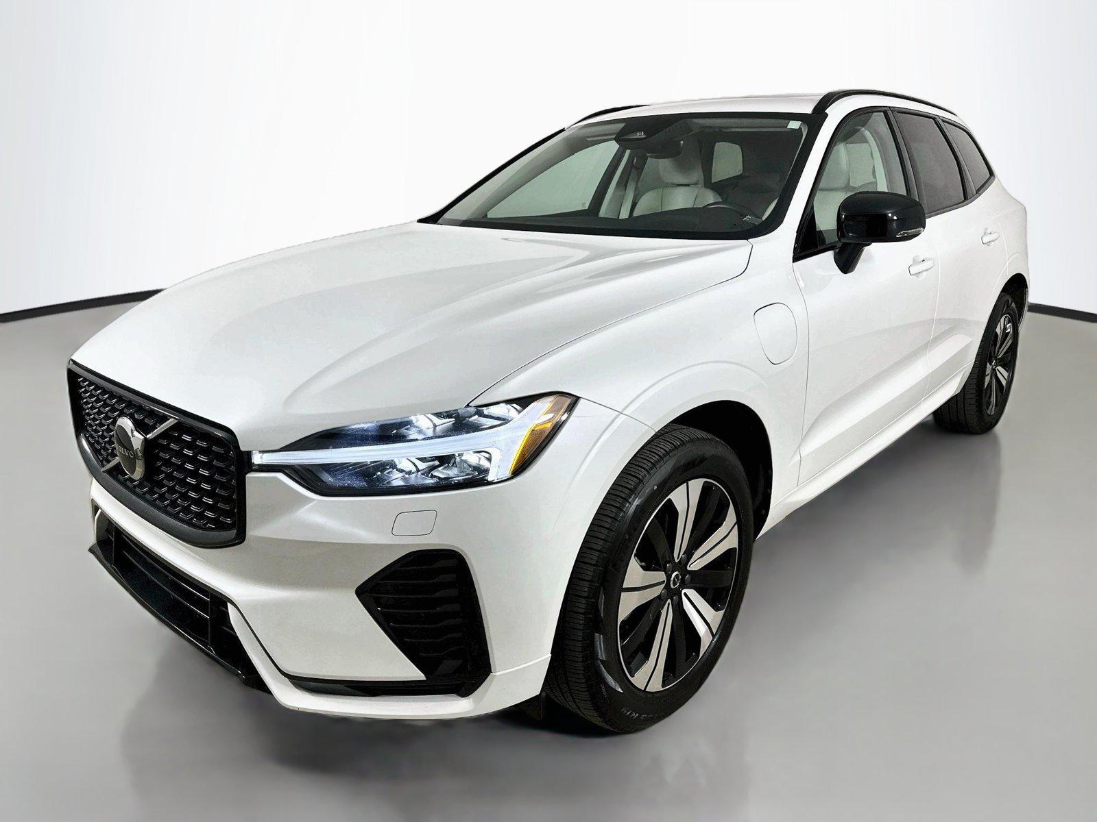 /2025 Volvo XC60-PLUG-IN HYBRID