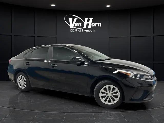 2022 Kia Forte FE for sale in Plymouth, WI