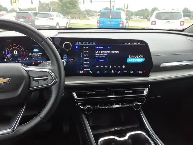 2025 Chevrolet Traverse FWD LT