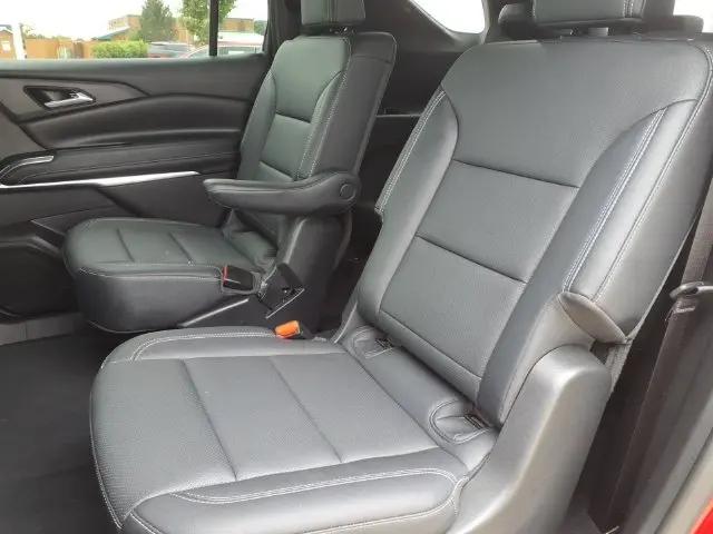 2025 Chevrolet Traverse FWD LT