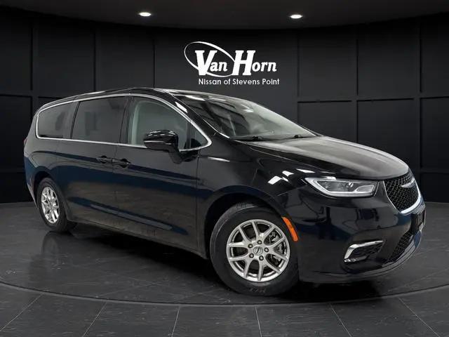 2024 Chrysler Pacifica Touring L for sale in Stevens Point, WI