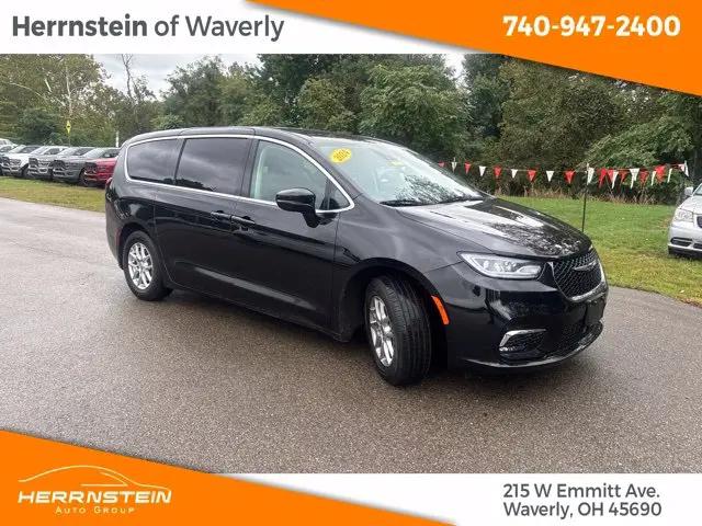 2024 Chrysler Pacifica Touring L for sale in Waverly, OH