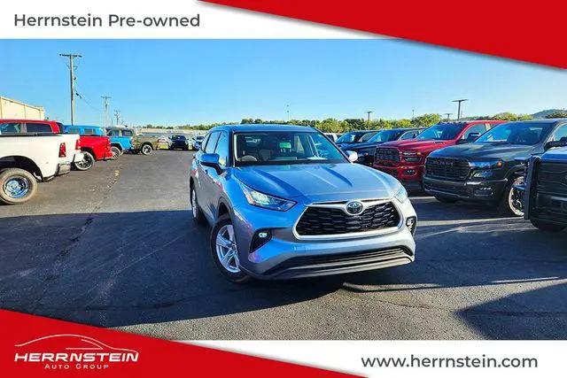 2020 Toyota Highlander LE for sale in Chillicothe, OH