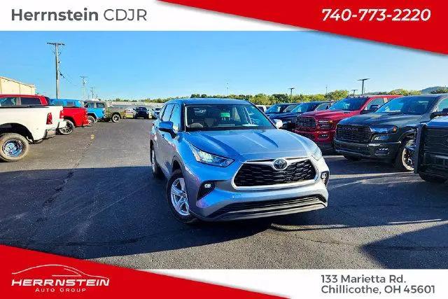 2020 Toyota Highlander LE for sale in Chillicothe, OH