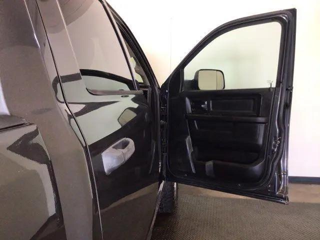 2018 Ram 3500 Tradesman Crew Cab 4x4 8 Box for sale near Cincinnati, OH