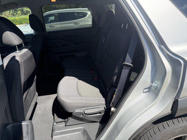 2025 Nissan Pathfinder SV 4WD