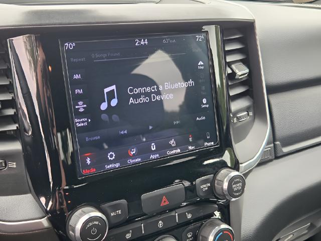 2019 Ram 1500 Big Horn/Lone Star Crew Cab 4x4 57 Box