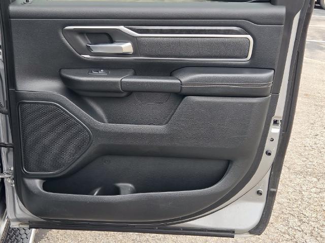 2019 Ram 1500 Big Horn/Lone Star Crew Cab 4x4 57 Box