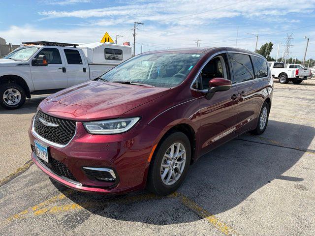 2023 Chrysler Pacifica Touring L for sale in Bloomington, IL