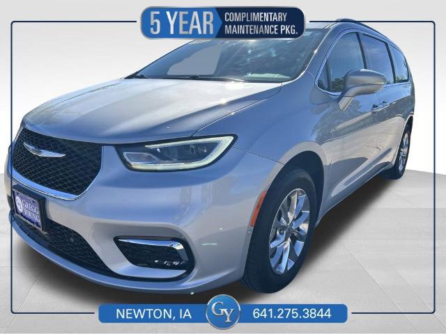 2022 Chrysler Pacifica Touring L AWD for sale in Newton, IA