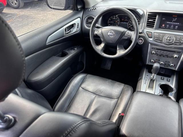 2019 Nissan Pathfinder SL
