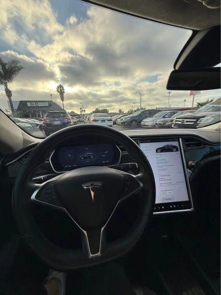 2016 Tesla Model S 70