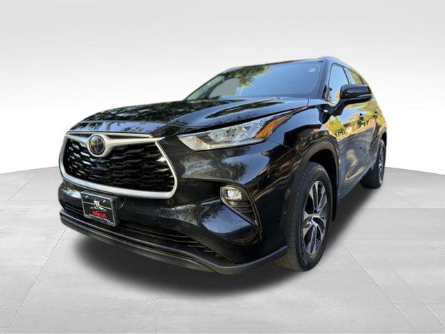2020 Toyota Highlander XLE for sale in Beaverton, OR