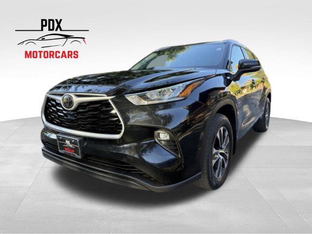 2020 Toyota Highlander XLE for sale in Beaverton, OR