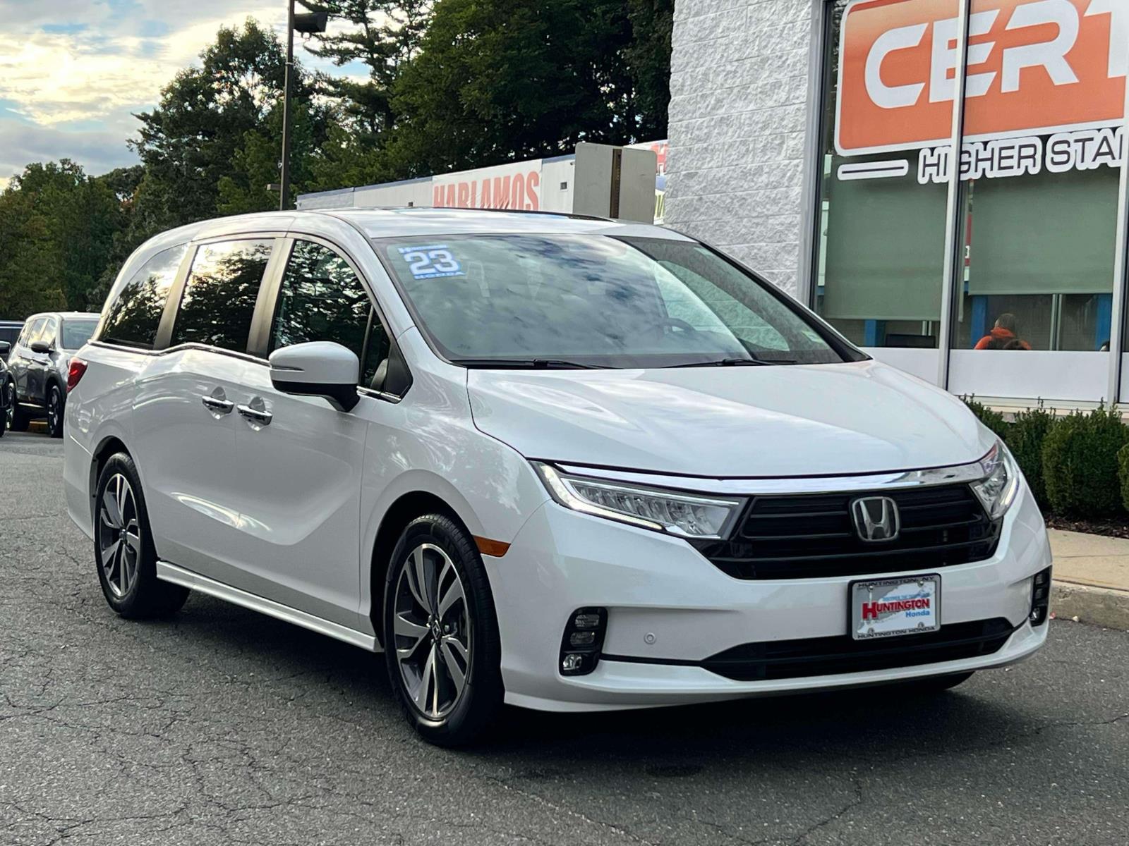 2023 Honda Odyssey Touring FWD
