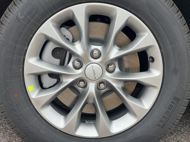 2027 Chrysler Pacifica Select AWD