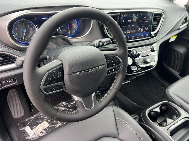 2027 Chrysler Pacifica Select AWD