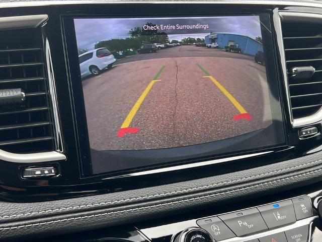 2027 Chrysler Pacifica Select AWD