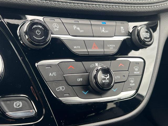 2027 Chrysler Pacifica Select AWD