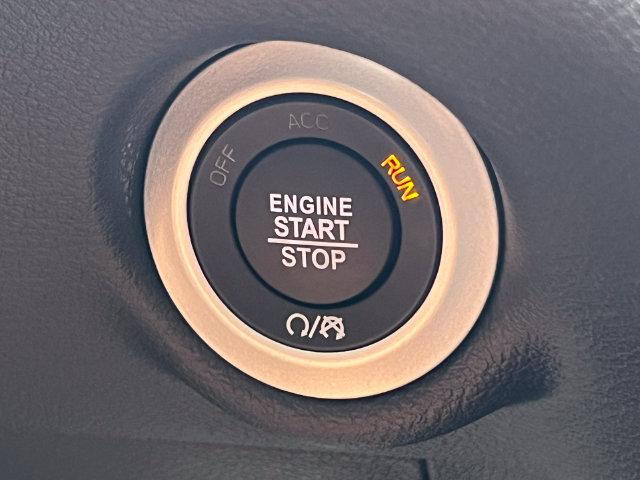 2027 Chrysler Pacifica Select AWD