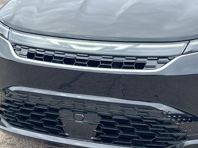 2027 Chrysler Pacifica Select AWD