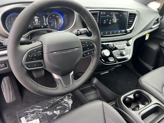 2027 Chrysler Pacifica Select AWD