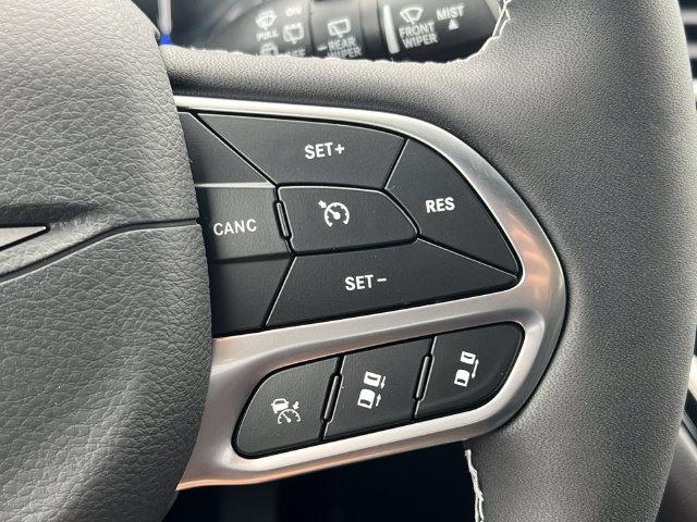 2027 Chrysler Pacifica Select AWD