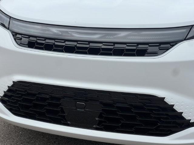 2027 Chrysler Pacifica Select AWD