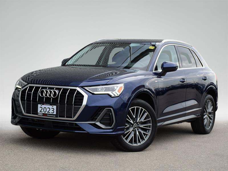Navarra Blue Metallic 2023 Audi Q3 SUV / Crossover  Automatic