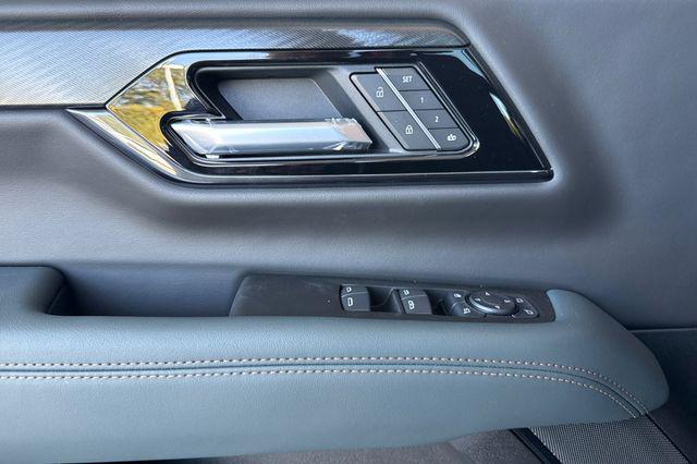 2026 GMC Yukon 4WD AT4