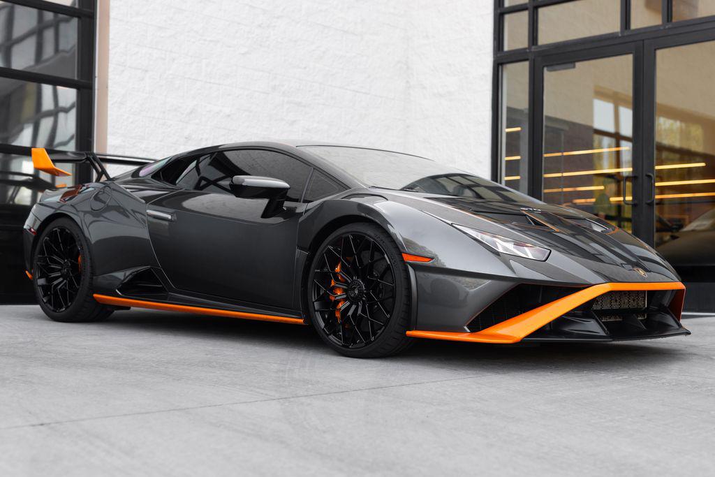 /2023 Lamborghini Huracan-STO