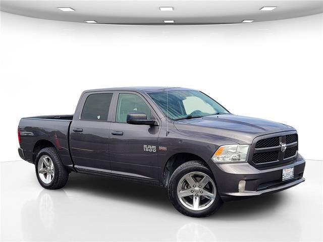 2017 Ram 1500 Express Crew Cab 4x2 57 Box