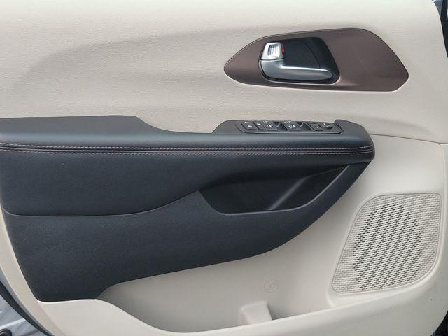 2019 Chrysler Pacifica LX